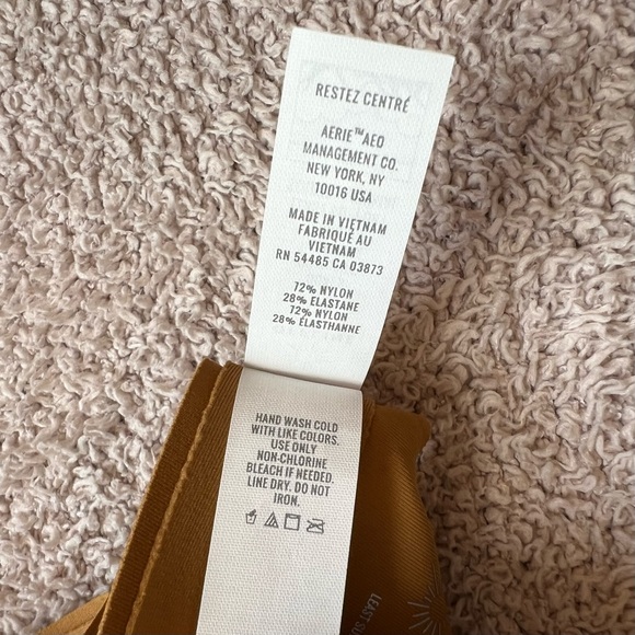 Aerie, steapy sport bra, size large - Picture 8 of 9